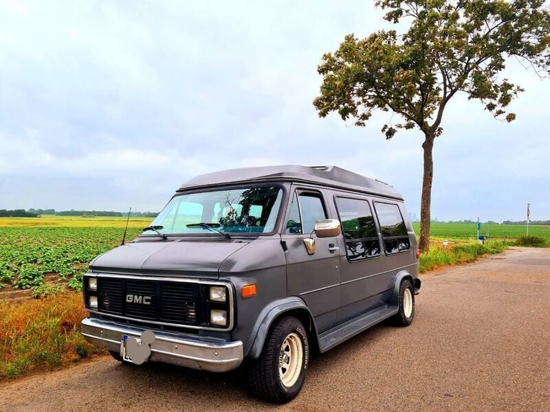 Grau Gebraucht 1990 GMC Vandura Van / Kleinbus | 16.750 € - Bild 1/4