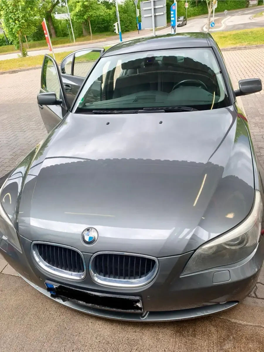 Gebraucht BMW 523 177 PS (130 kW) 2005 Grau Limousine