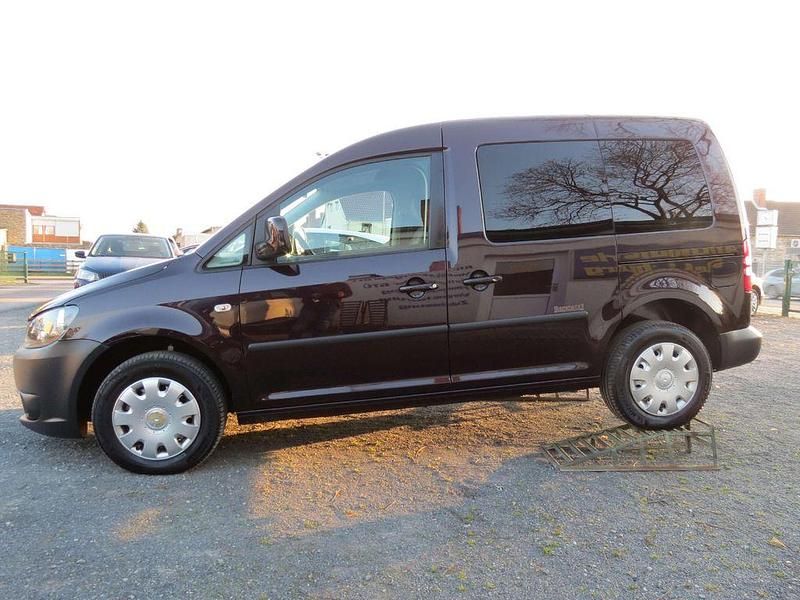 Gebraucht VW Caddy Trendline 102 PS (75 kW) 2011 Violet Van / Kleinbus