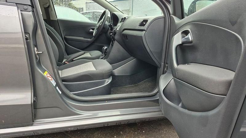 Gebraucht VW Polo 86 PS (63 kW) 2010 Grau Limousine