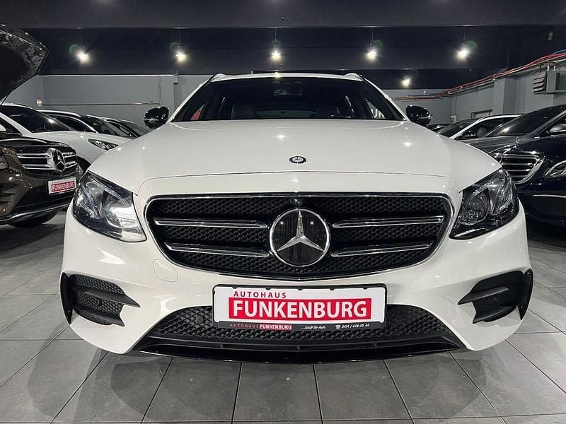 Gebraucht Mercedes E220 AMG 194 PS (142 kW) 2016 Weiß Limousine