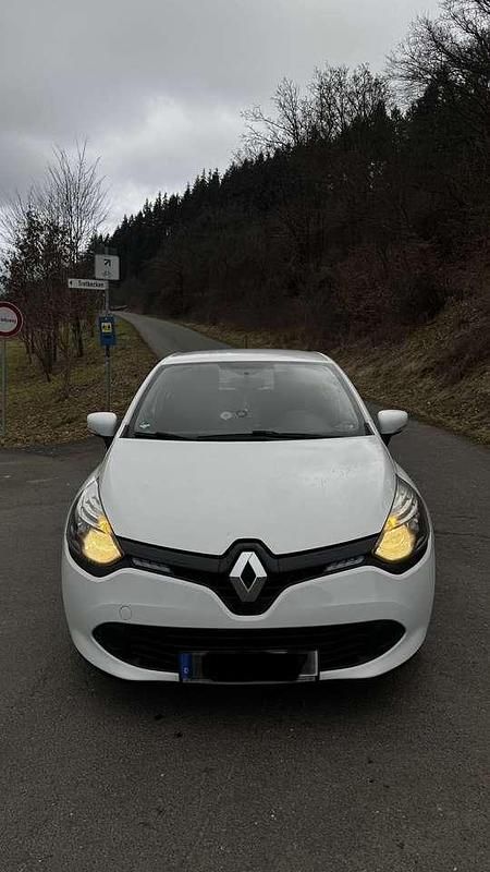 Gebraucht Renault Clio IV Expression 75 PS (55 kW) 2014 Weiß Kleinwagen