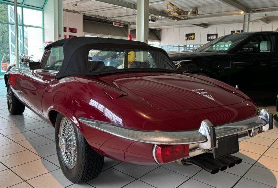 Gebraucht Jaguar E-Type S 268 PS (197 kW) 1973 Rot Cabrio