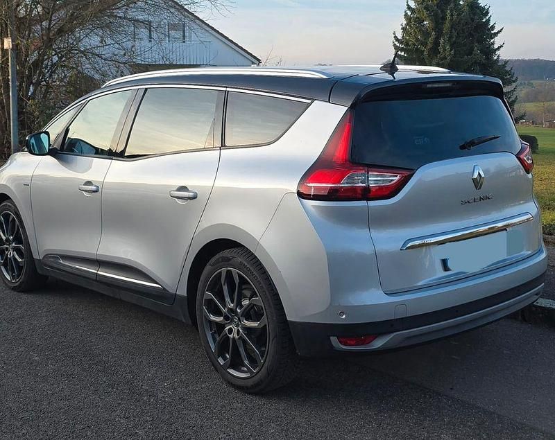 Silber Gebraucht 2017 Renault Grand Scénic IV Bose Edition Van / Kleinbus | 10.500 € (Guter Preis) - Bild 1/4