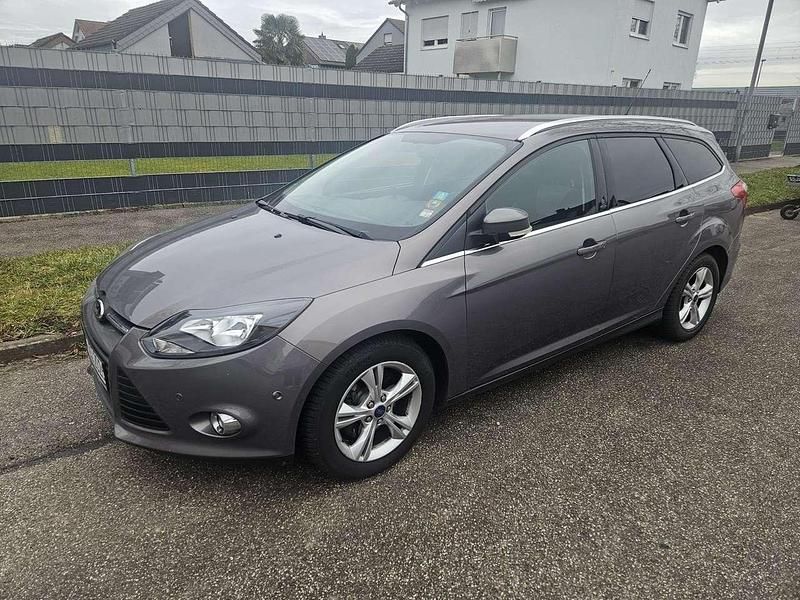 Gebraucht Ford Focus 90 PS (66 kW) 2011 Braun Kombi