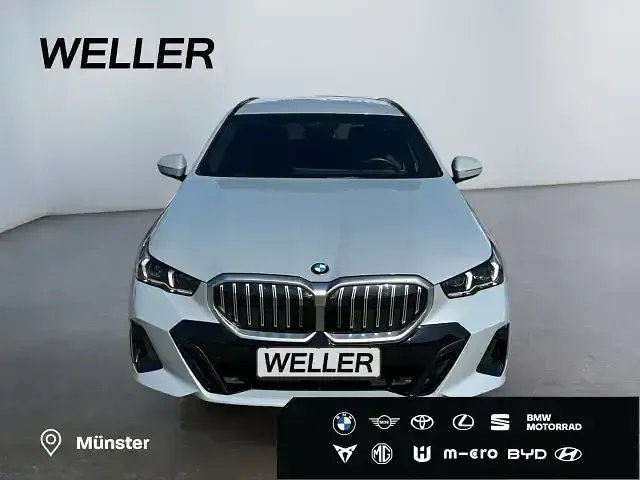 Gebraucht BMW 540 Performance 303 PS (222 kW) 2024 Grau Kombi