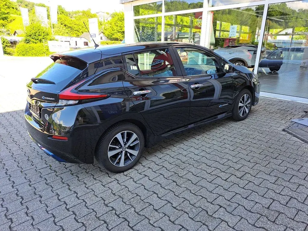 Gebraucht Nissan Leaf Acenta 110 kW (150 PS) 2019 Schwarz Kleinwagen