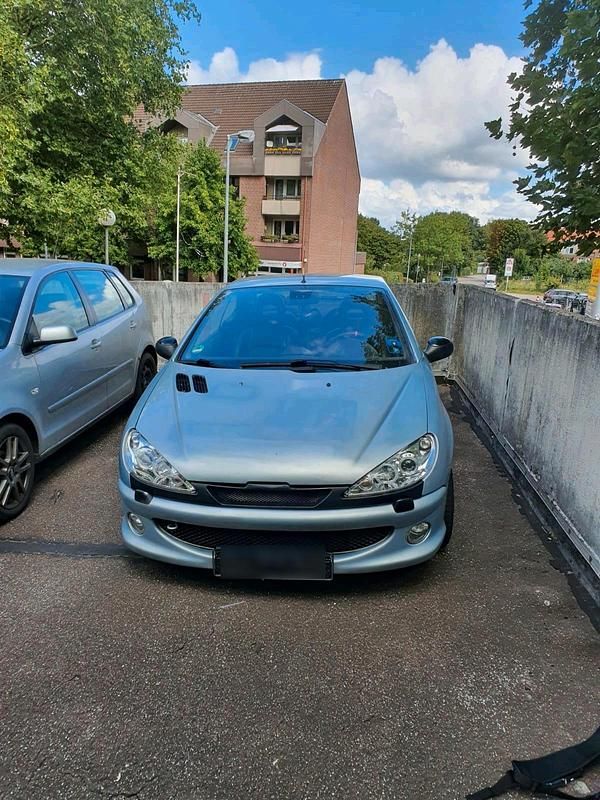 Silber Gebraucht 2003 Peugeot 206 CC Cabrio | 350 € - Bild 1/4