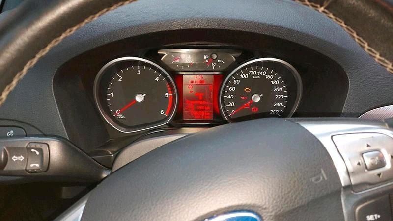 Gebraucht Ford S-MAX S 116 PS (85 kW) 2014 Weiß Van / Kleinbus