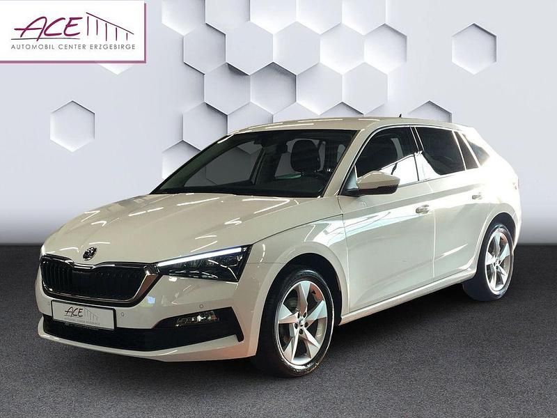 Weiß Gebraucht 2019 Skoda Scala Style Kleinwagen | 16.990 € (Fairer Preis) - Bild 1/4