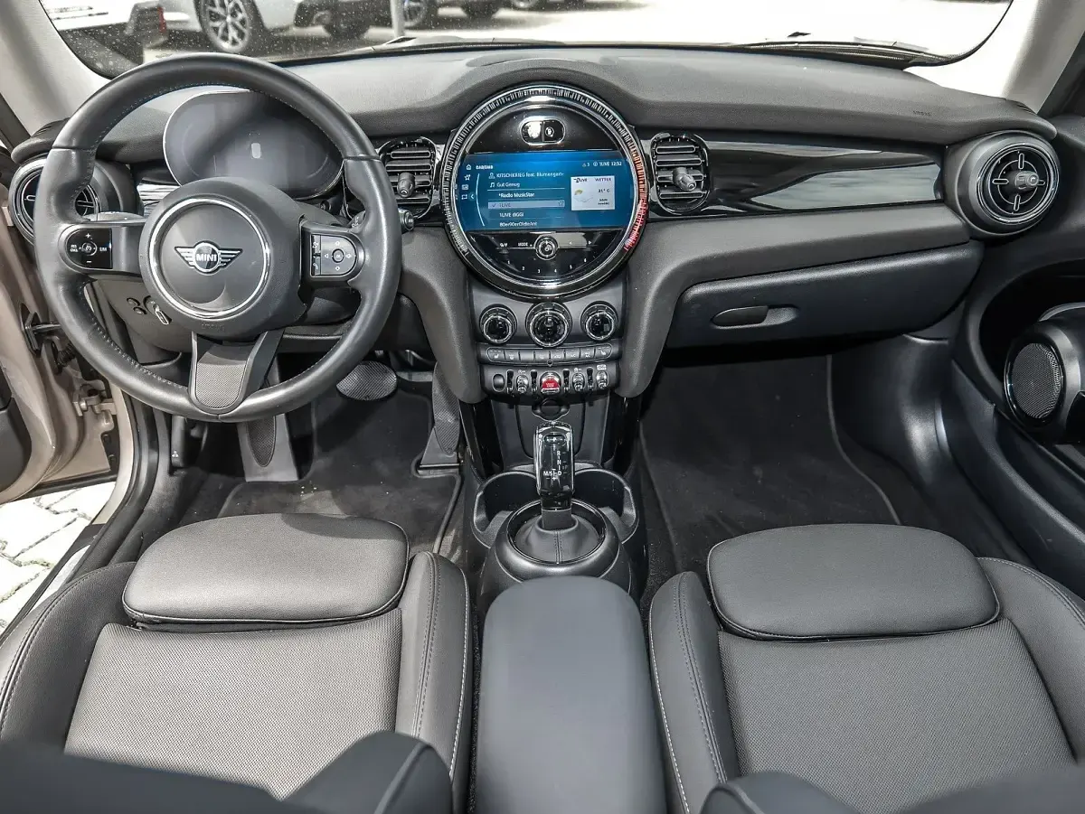 Gebraucht Mini Cooper 136 PS (100 kW) 2023 Grau Kleinwagen