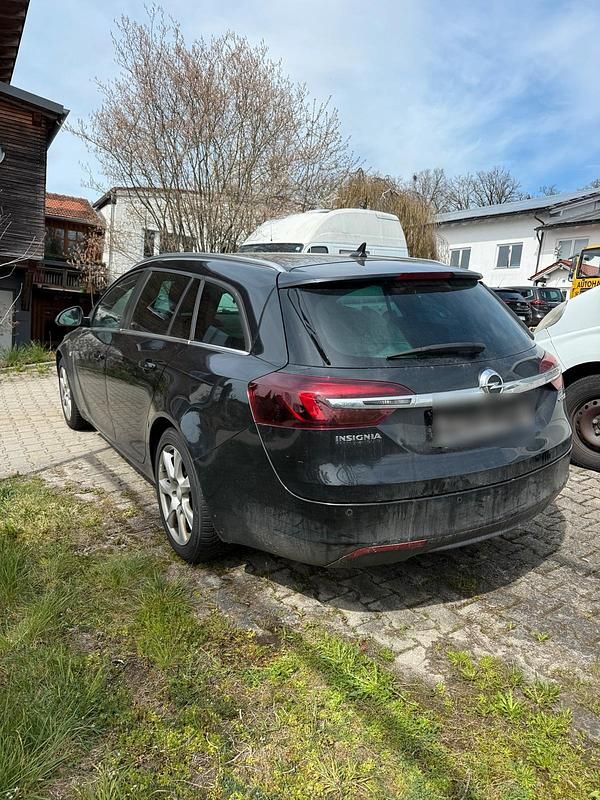 Gebraucht Opel Insignia 163 PS (119 kW) 2014 Schwarz Kombi