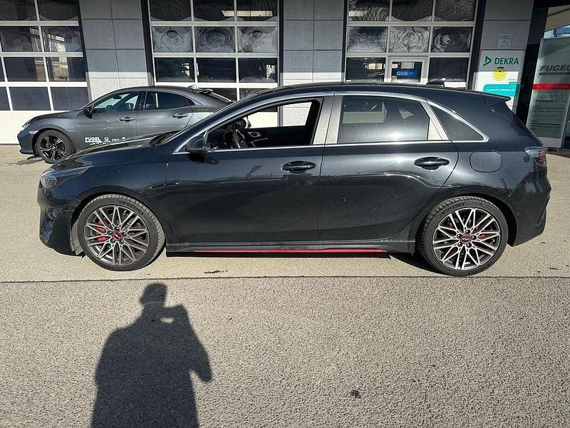 Gebraucht Kia Ceed GT GT 204 PS (150 kW) 2022 Zilinaschwarz met. Limousine