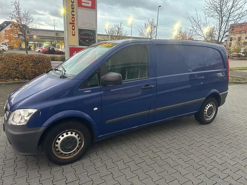 Blau Gebraucht 2013 Mercedes Vito Van / Kleinbus | 6.900 € (Superpreis) - Bild 1/4