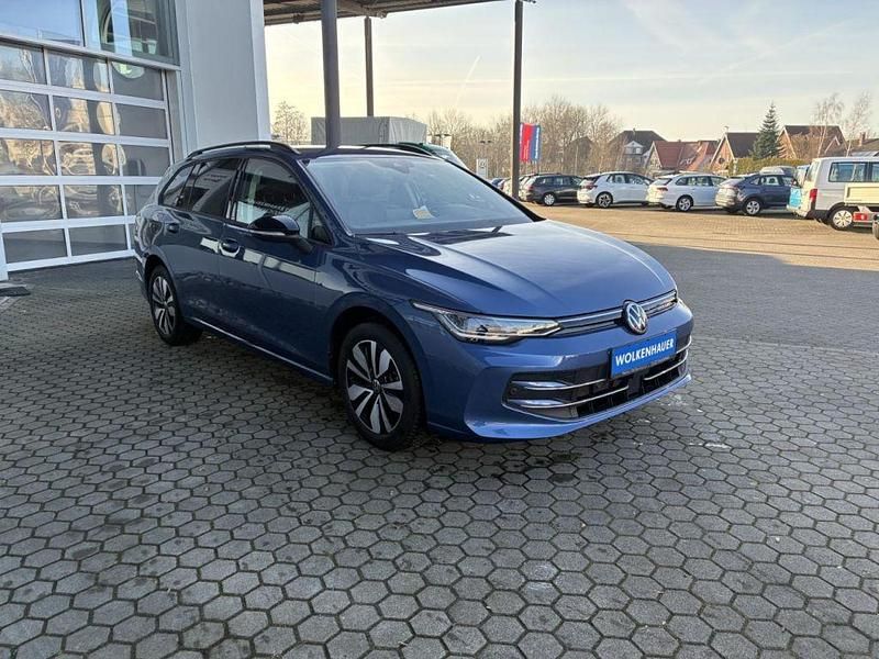 Gebraucht VW Golf VIII Goal 116 PS (85 kW) 2024 Anemonenblau (metallic) Kombi