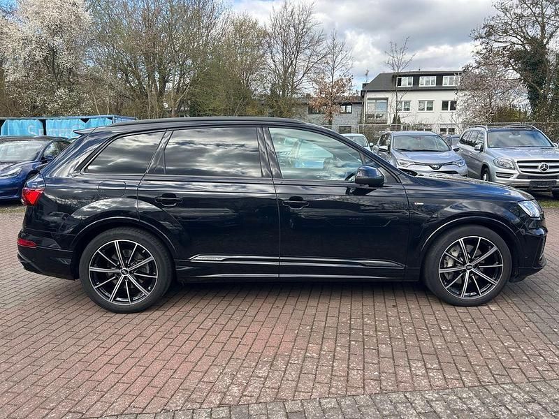 Gebraucht Audi Q7 S-Line 286 PS (210 kW) 2019 Orcaschwarz/deep black SUV
