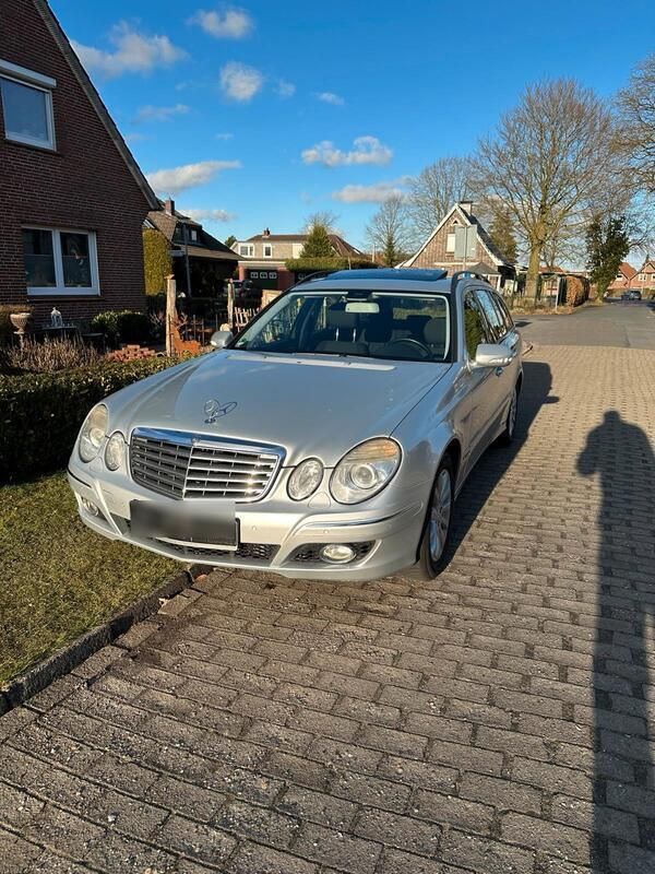 Silber Gebraucht 2008 Mercedes E220 Elegance Kombi | 6.799 € (Teuer) - Bild 1/4