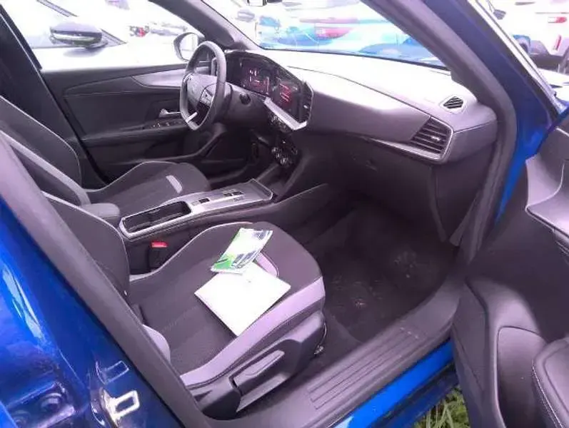 Gebraucht Opel Mokka-e 114 kW (156 PS) 2025 Blau SUV