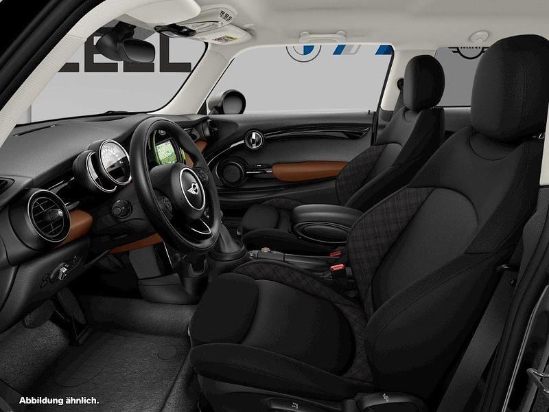 Gebraucht Mini Cooper Seven 136 PS (100 kW) 2017 Schwarz Kleinwagen