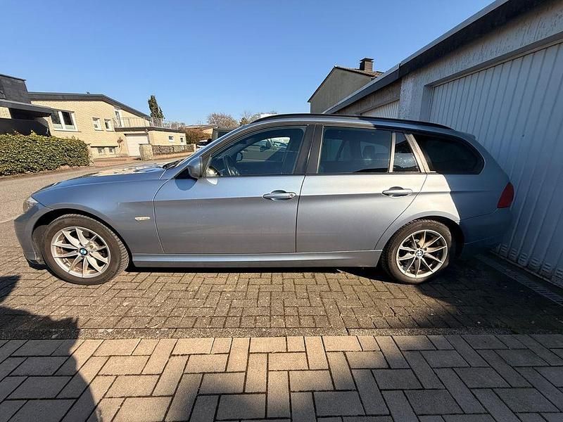 Gebraucht BMW 320 184 PS (135 kW) 2010 Kombi