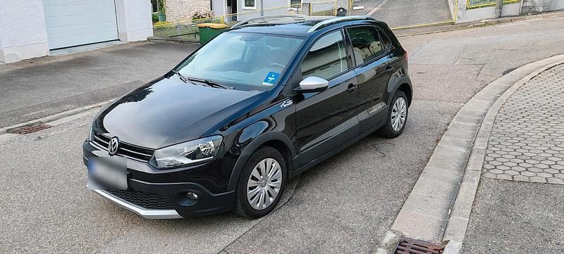 Schwarz Gebraucht 2012 VW Polo Cross Kleinwagen | 7.500 € (Etwas zu teuer) - Bild 1/4