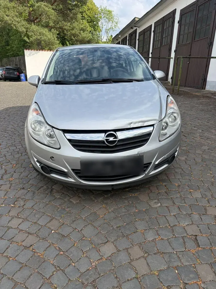 Gebraucht Opel Corsa 60 PS (44 kW) 2009 Silber Kleinwagen