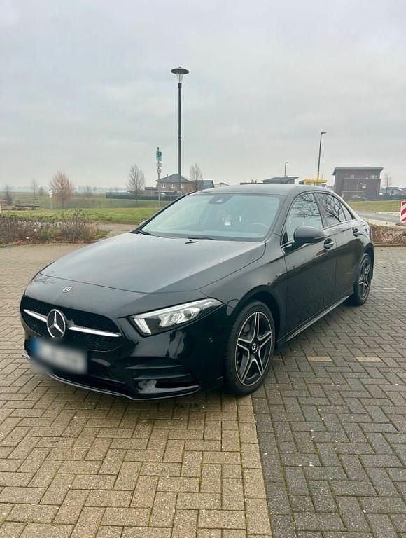 Gebraucht Mercedes A250 AMG 218 PS (160 kW) 2020 Schwarz Limousine