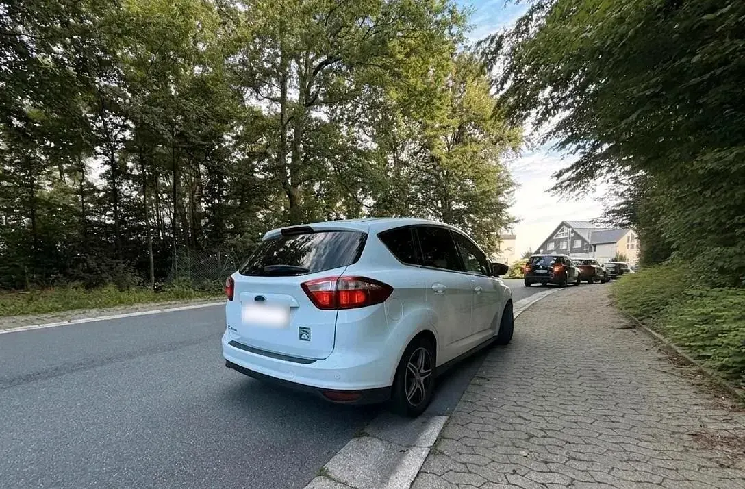 Gebraucht Ford C-MAX Titanium 140 PS (102 kW) 2012 Weiß Van / Kleinbus