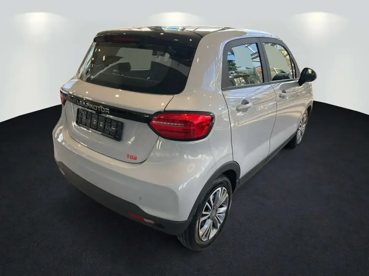 Gebraucht Leapmotor T03 69 kW (95 PS) 2025 Starry silver Kleinwagen
