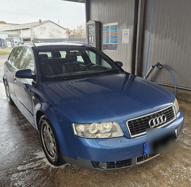 Gebraucht Audi A4 163 PS (119 kW) 2002 Blau Kombi