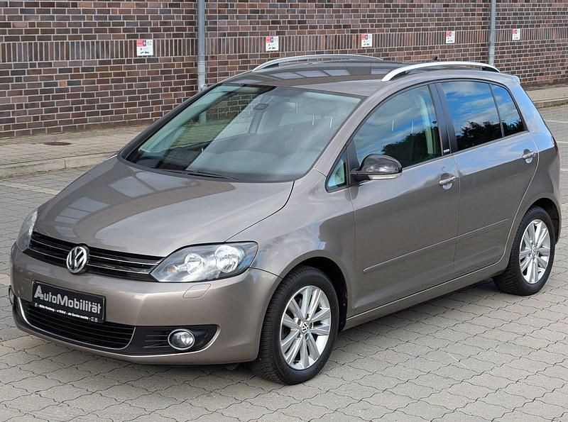Braun Gebraucht 2011 VW Golf Plus Style Van / Kleinbus | 5.890 € (Guter Preis) - Bild 1/4