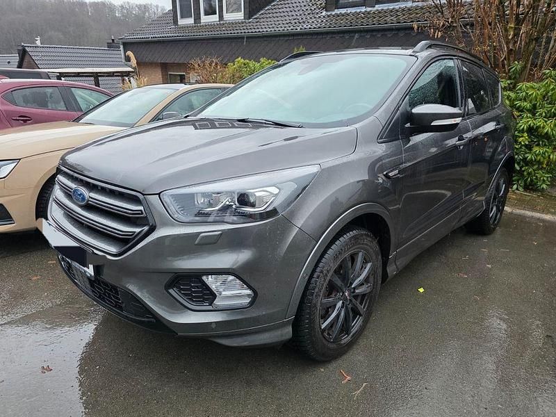 Gebraucht Ford Kuga ST-Line 150 PS (110 kW) 2018 Grau SUV