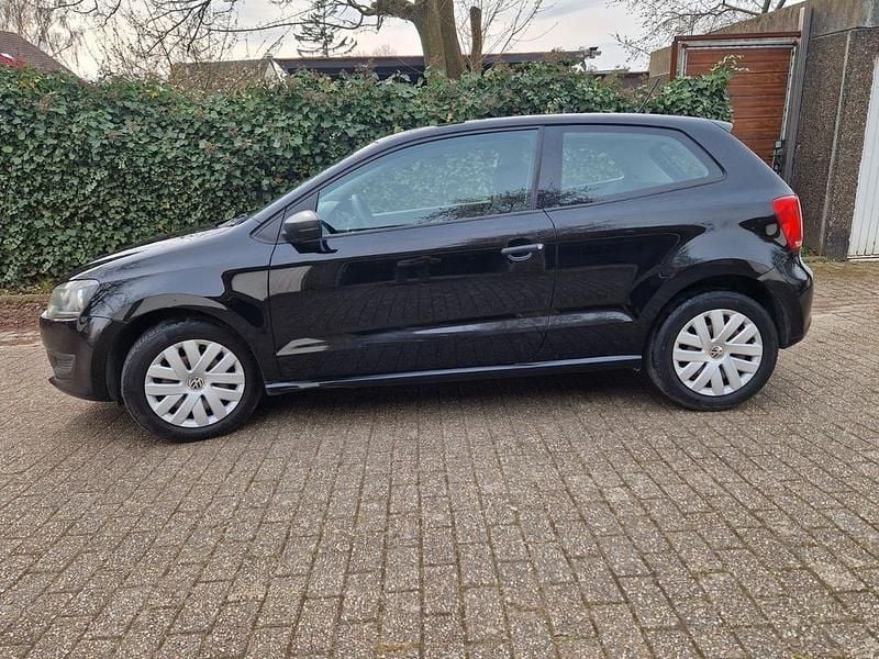 Second-hand VW Polo 75 CP (55 kW) 2012 Negru Hatchback