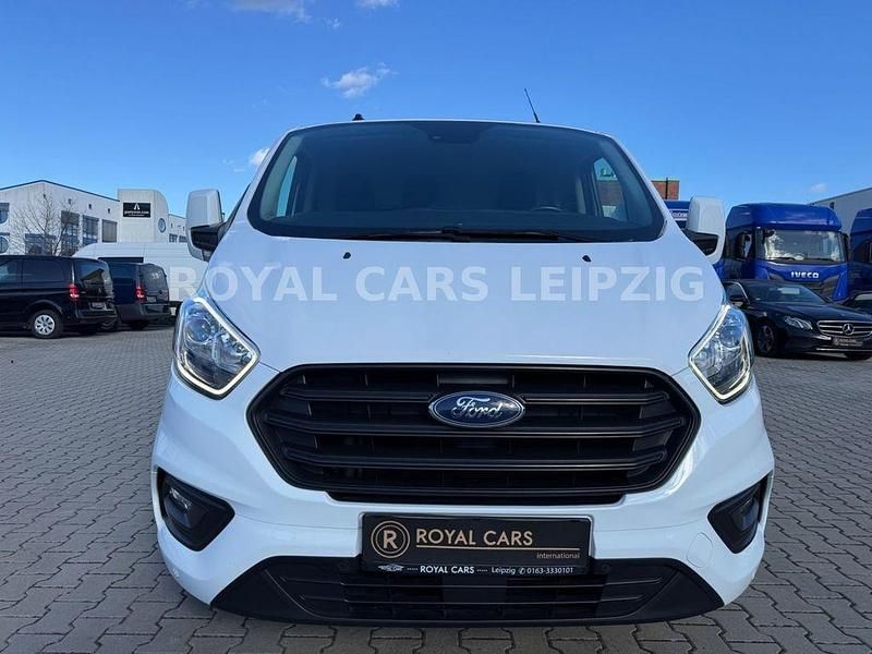 Gebraucht Ford Transit Custom 131 PS (96 kW) 2022 Weiß Van / Kleinbus