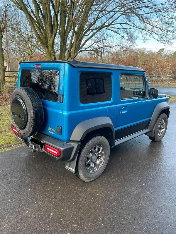 Gebraucht Suzuki Jimny 102 PS (75 kW) 2018 Blau SUV