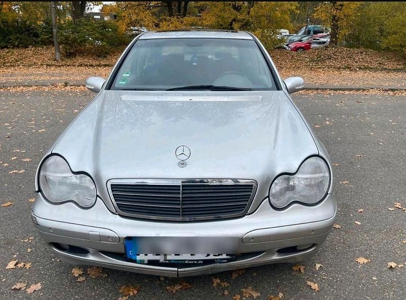 Silber Gebraucht 2000 Mercedes C220 Classic Limousine | 2.200 € (Guter Preis) - Bild 1/4