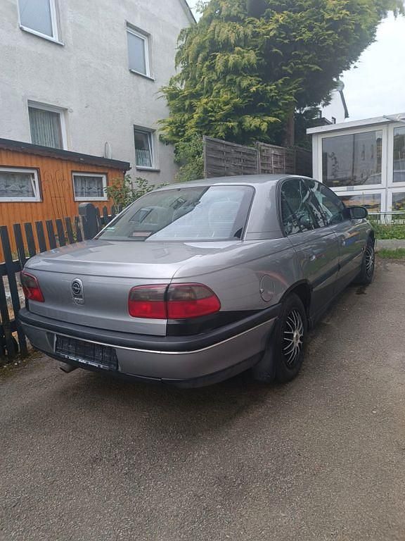 Gebraucht Opel Omega 116 PS (85 kW) 1995 Grau Limousine