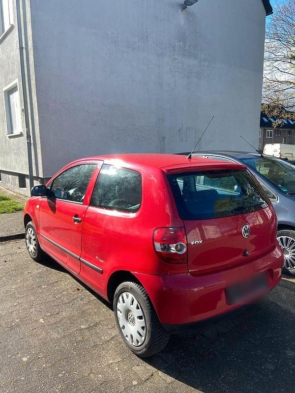 Second-hand VW Fox 55 CP (40 kW) 2008 Roșu Hatchback