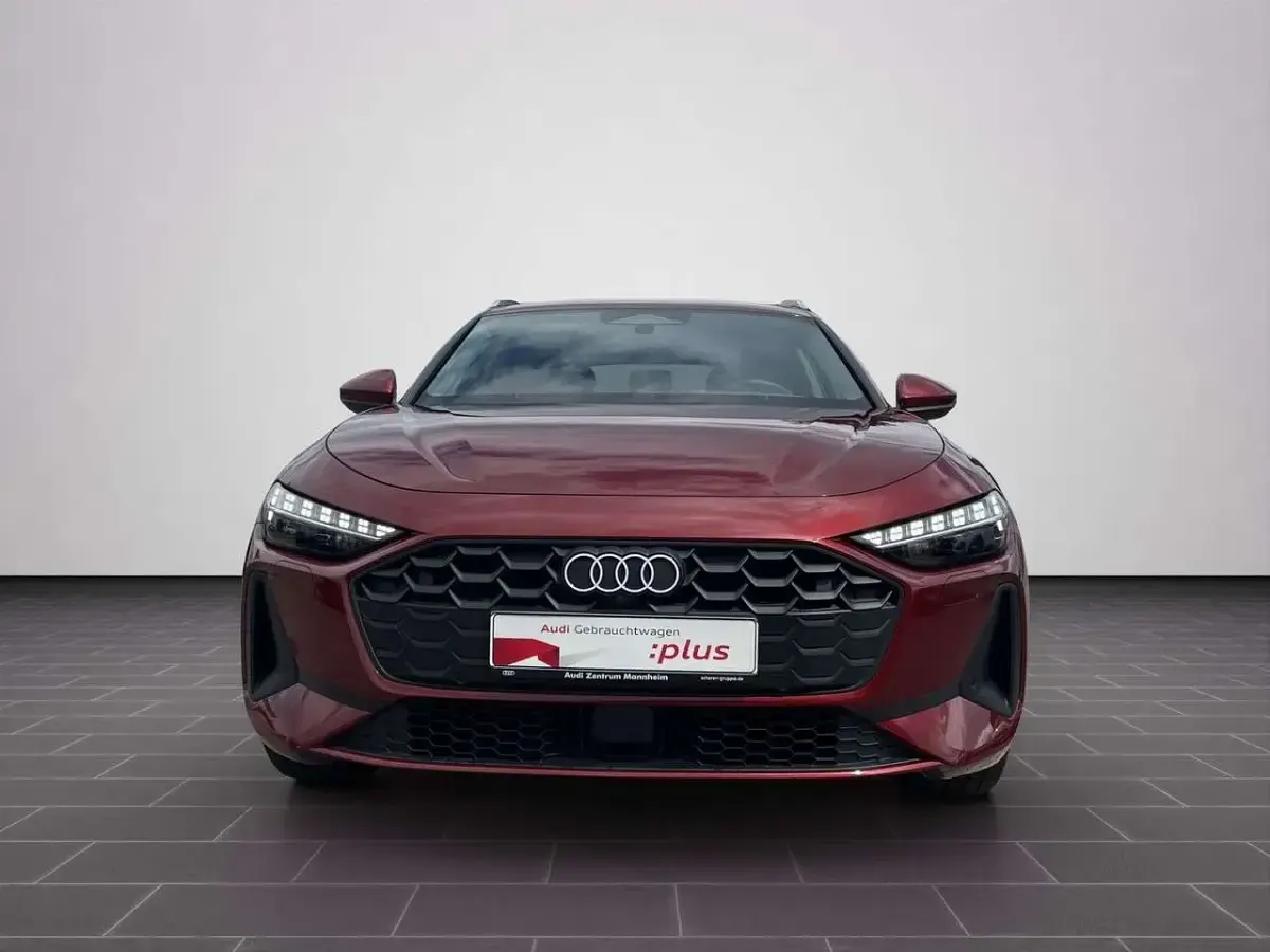 Gebraucht Audi A5 Basis 204 PS (150 kW) 2025 Grenadinerot metallic Kombi