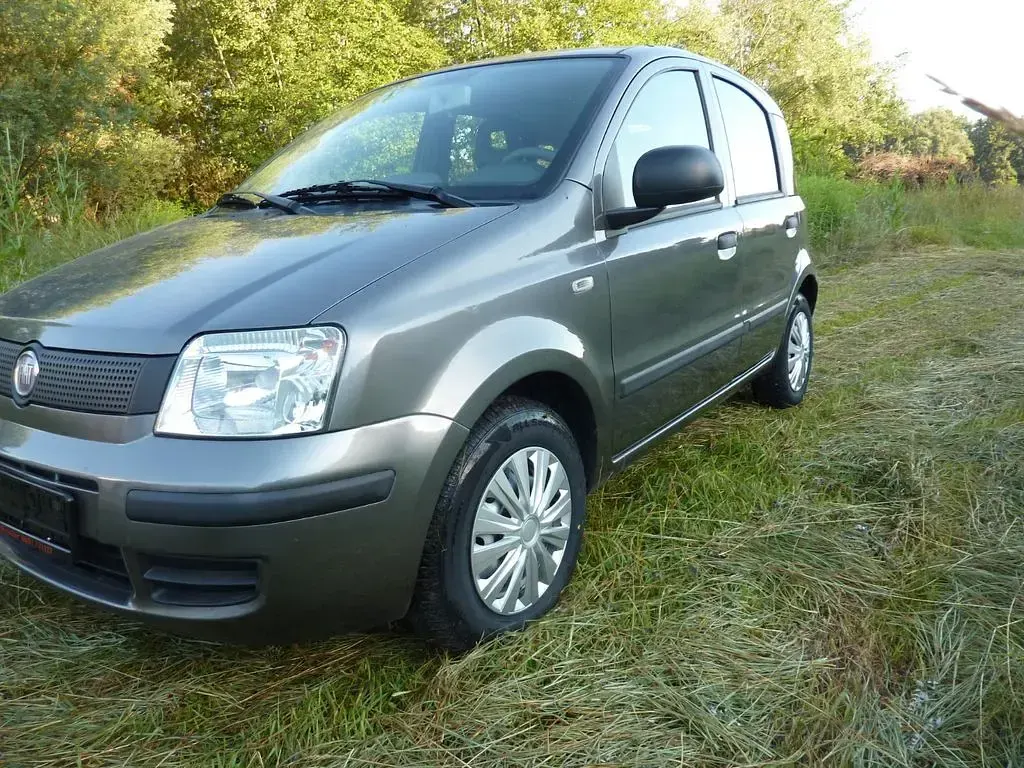 Gebraucht Fiat Panda Classica 69 PS (50 kW) 2012 Grau Kleinwagen