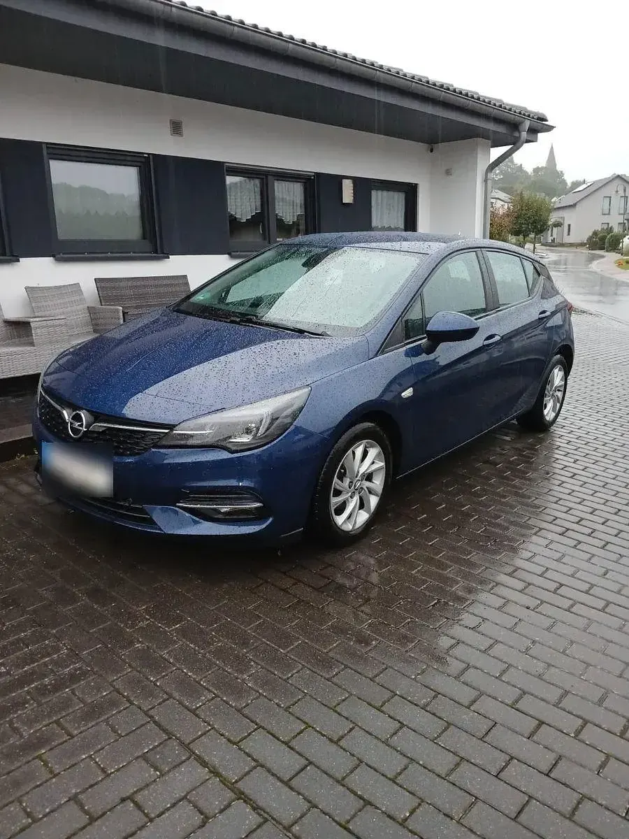 Second-hand Opel Astra 131 CP (96 kW) 2020 Albastru Berlinǎ