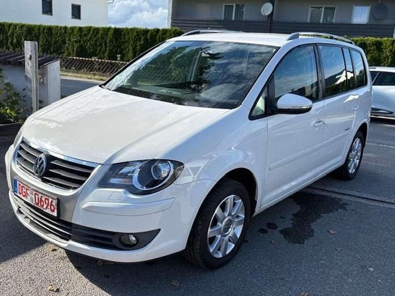 Weiß Gebraucht 2010 VW Touran Freestyle Van / Kleinbus | 1.999 € (Superpreis) - Bild 1/4