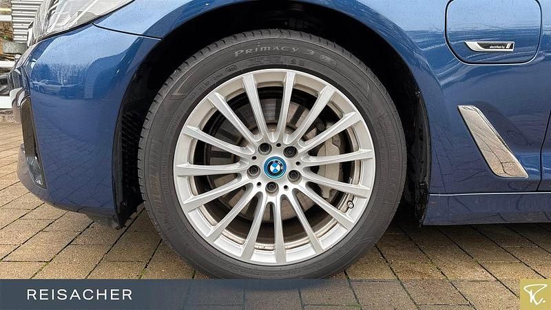 Gebraucht BMW 530e Efficient Dynamics 292 PS (214 kW) 2022 Phytonicblau Kombi