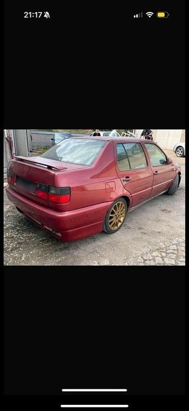 Gebraucht VW Vento 174 PS (127 kW) 1997 Rot Limousine