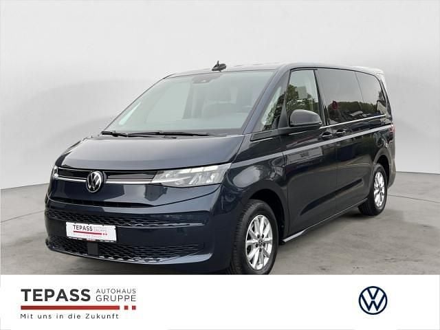 Second-hand VW Multivan Life 150 CP (110 kW) 2023 Albastru Monovolum