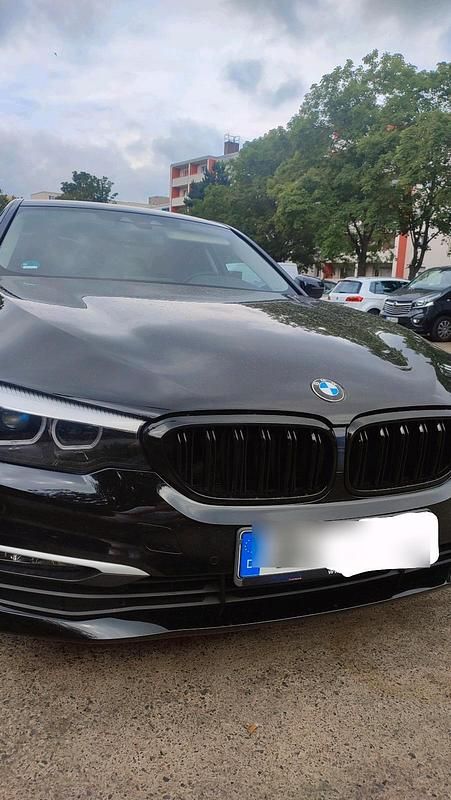 Schwarz Gebraucht 2018 BMW 530e Limousine | 23.700 € (Guter Preis) - Bild 1/4