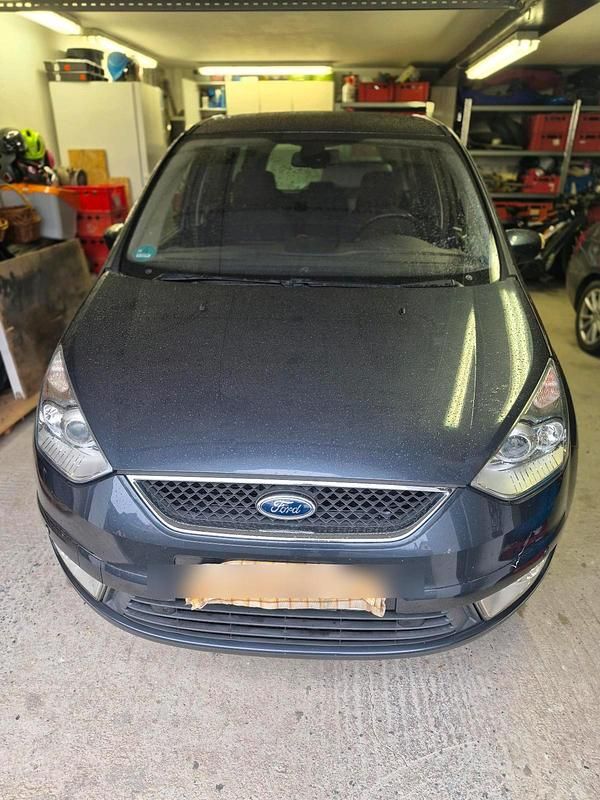 Grau Gebraucht 2006 Ford Galaxy Van / Kleinbus | 3.100 € (Fairer Preis) - Bild 1/4