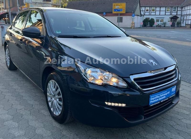 Gebraucht Peugeot 308 Access 82 PS (60 kW) 2017 Grau Limousine