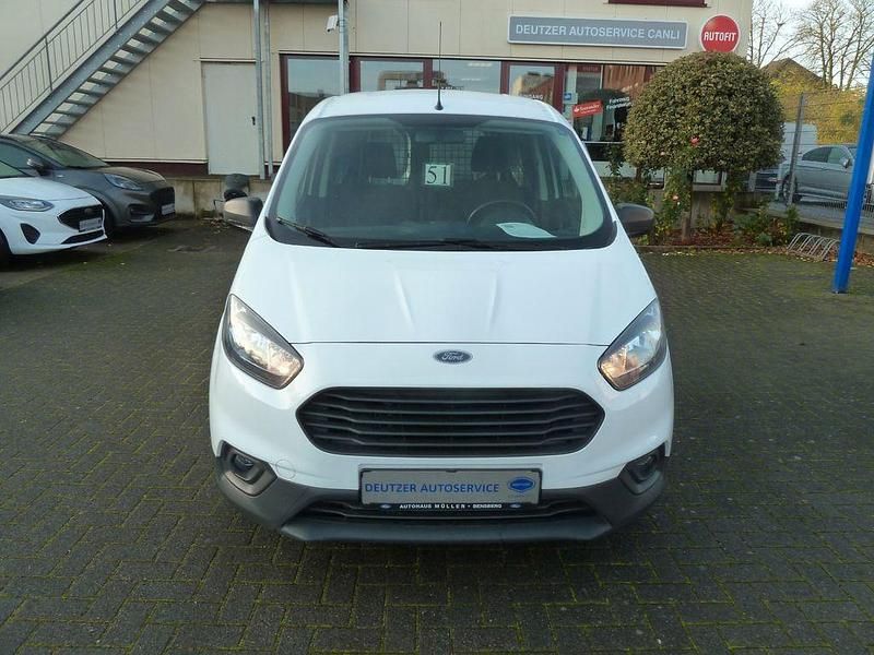 Gebraucht Ford Transit Trend 101 PS (74 kW) 2021 Weiß Van / Kleinbus
