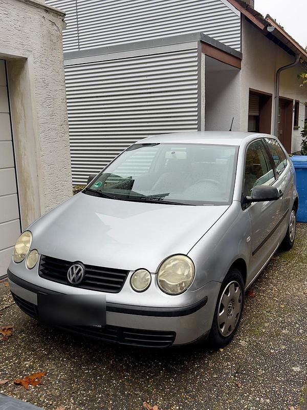 Silber Gebraucht 2003 VW Polo Kleinwagen | 1.500 € (Etwas zu teuer) - Bild 1/4